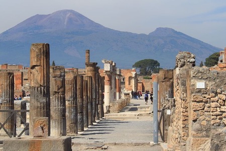 Italy History and Classics around the Bay of Naples